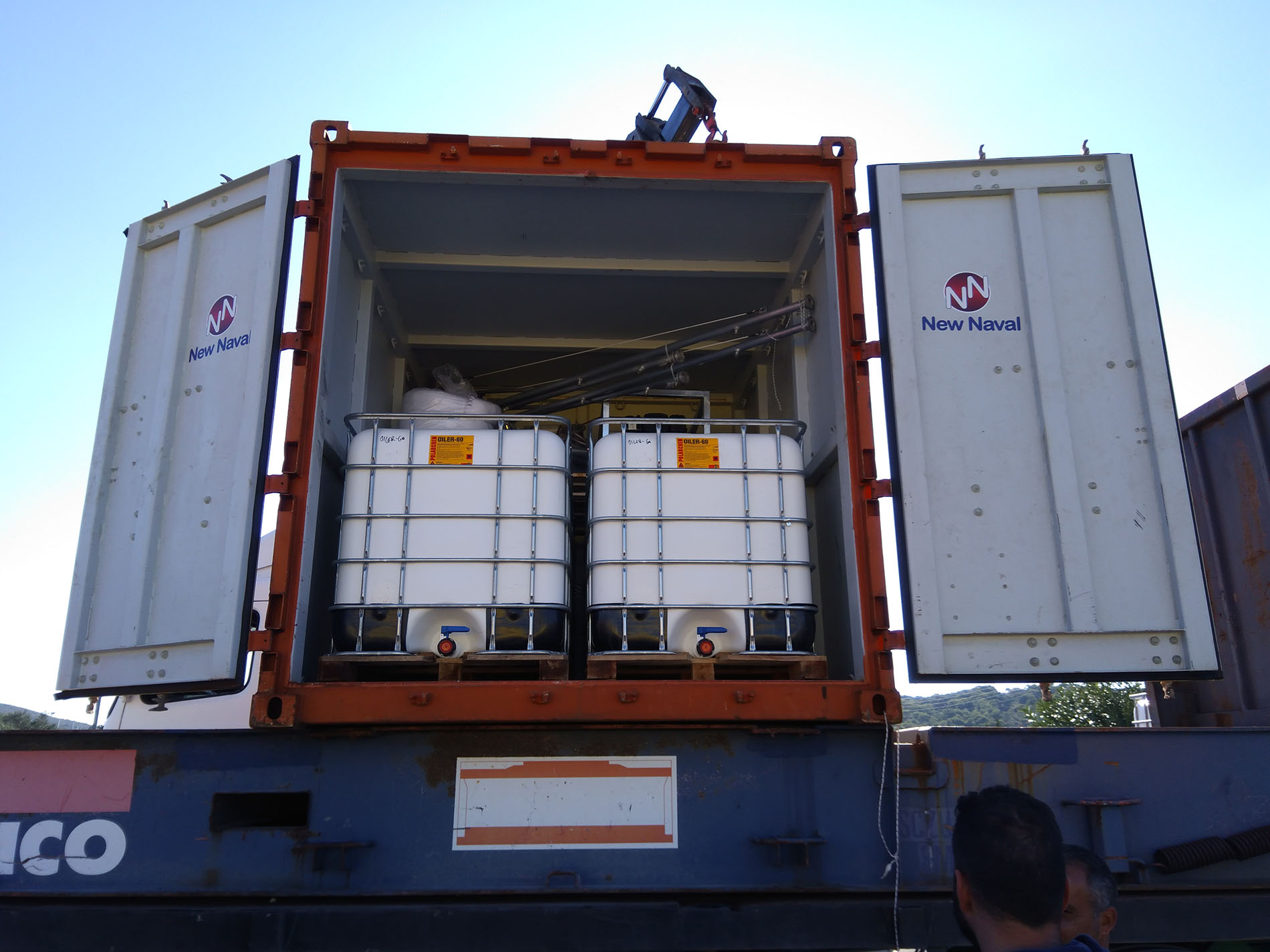 https://www.oilspillresponse.gr/wp-content/uploads/2024/09/Oiler-60-in-crate.jpg